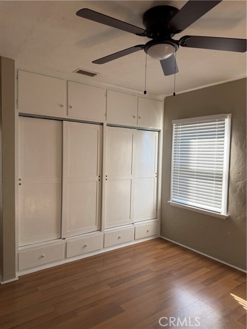 Building Photo - 558 N Vermont Ave