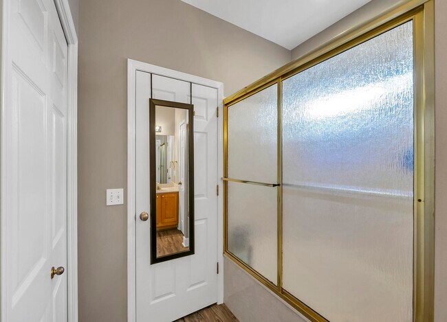 Building Photo - 108 Trista Terrace Ct