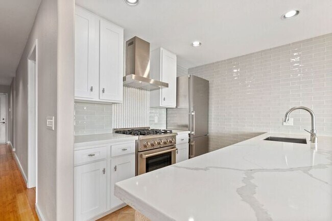 Building Photo - Enormous Waterfront Alki Condo w/ Stunning Views and Rare 2-Car Secure Parking