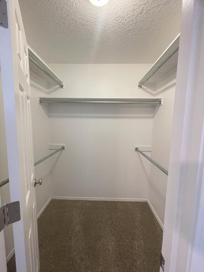 Building Photo - 5555 Mansfield Pl NW