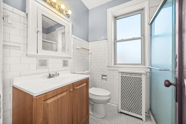 Building Photo - 7846 S Paulina St