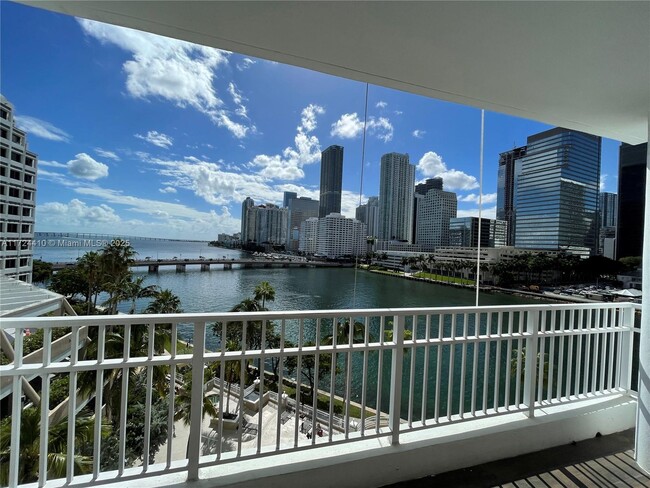 Building Photo - 701 Brickell Key Blvd