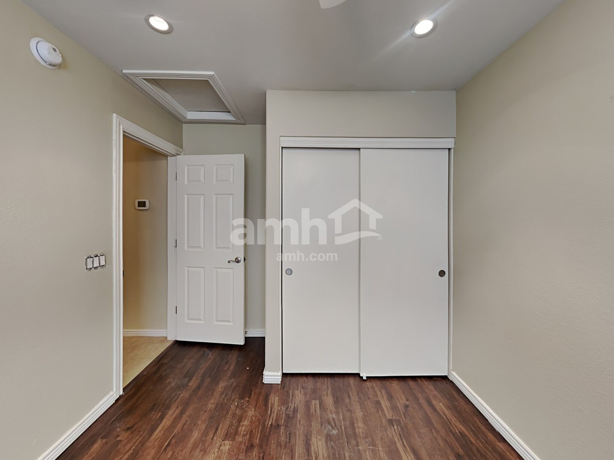 Building Photo - 40 N Birch St