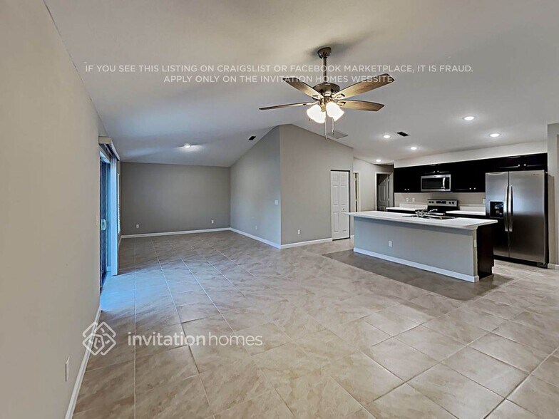 Building Photo - 2407 SE Melon Ct