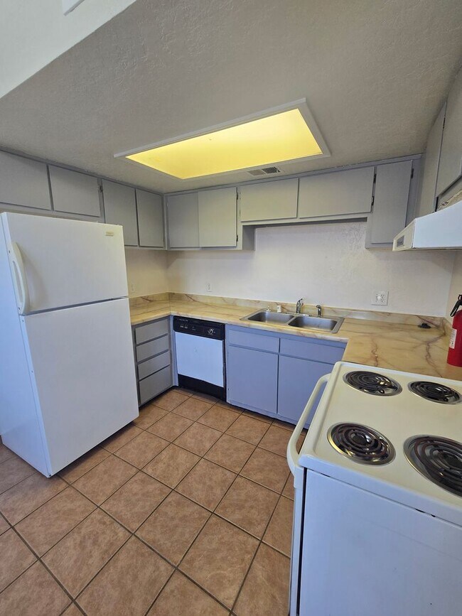 Building Photo - Comfortable 2 Bedroom Rio Rancho Apartment