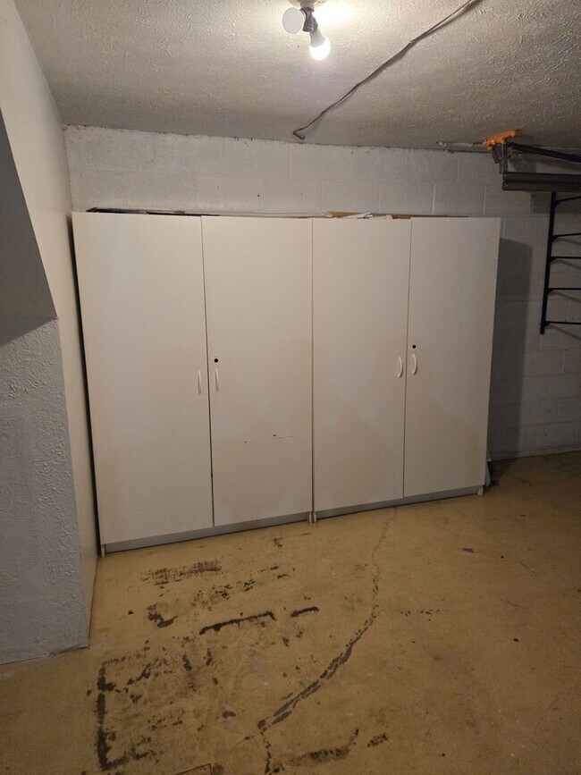 Building Photo - Monroeville Townhome for rent