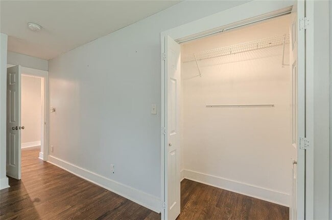 Building Photo - 2314 Bryant Dr
