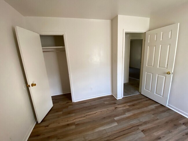 Building Photo - 6026 Emerald Ln