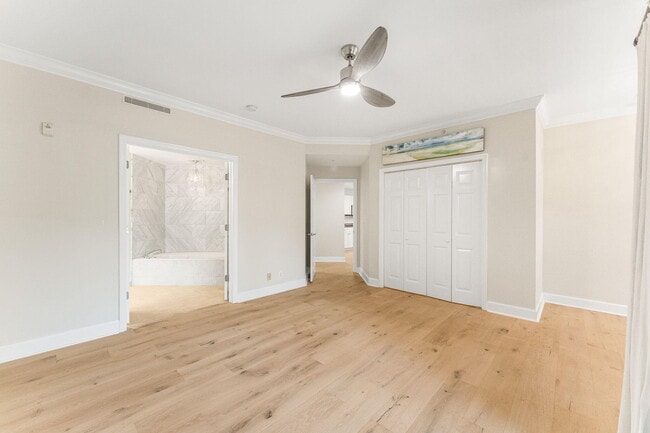 Building Photo - 1732 W County Hwy 30A