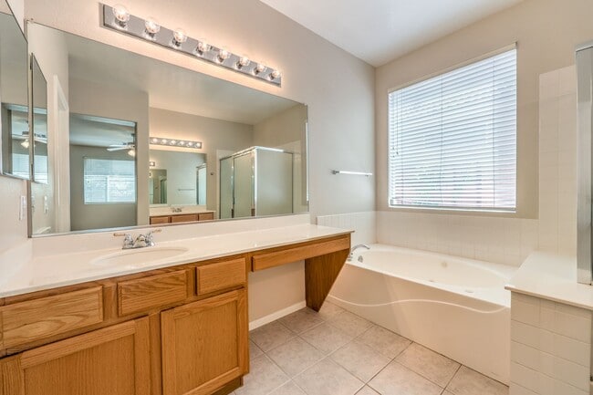 Building Photo - single story / 3 car garage / 3 bedrooms / 3 baths