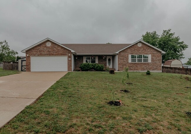 Primary Photo - Home with a fence