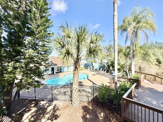 Building Photo - 2723 N Poinciana Blvd