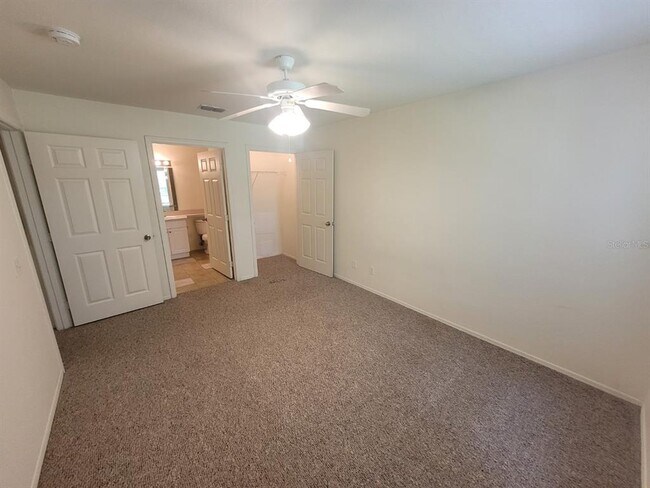Building Photo - 36027 Deer Creek Dr