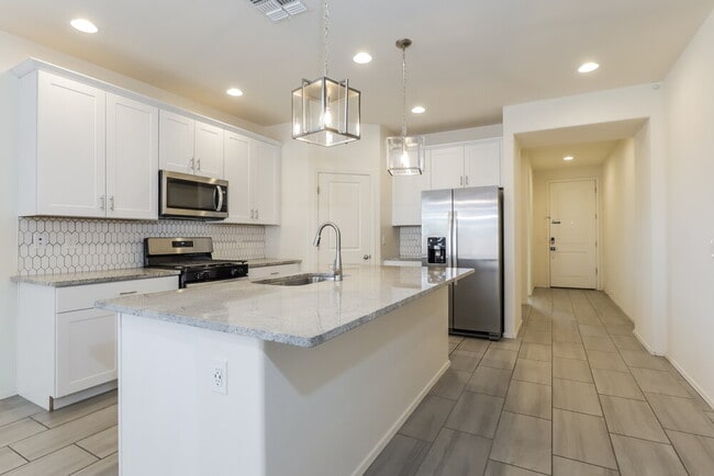 Building Photo - 12100 W Charismatic Dr