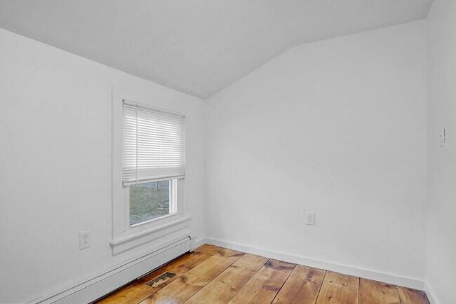 Building Photo - 47 Railroad Ave