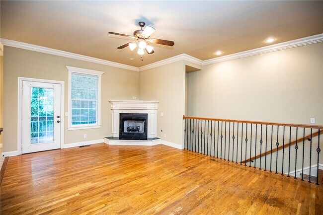 Building Photo - 605 Tunbridge Dr