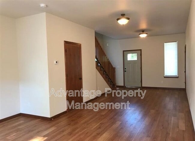 Building Photo - 2092 NW Arthur Pl