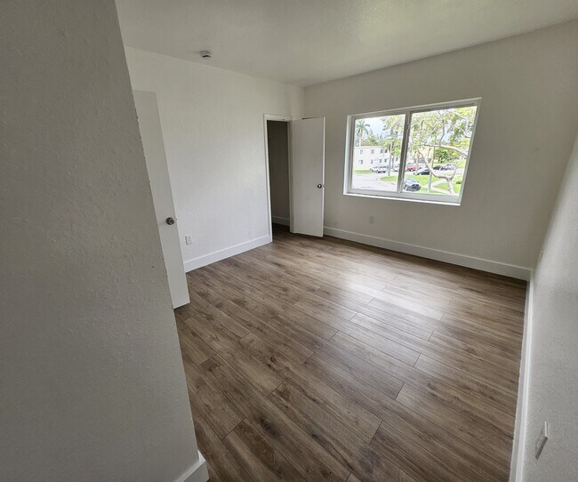 Building Photo - 450 NW 84th St