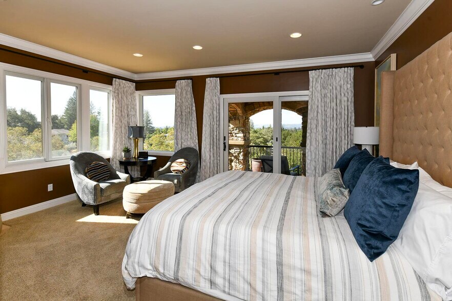 Building Photo - 21 Pinnacle Peak St