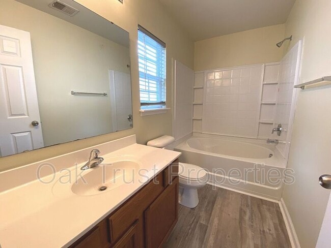 Building Photo - 136 Mcgrady Dr