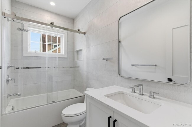 Building Photo - 42 Alice Ct