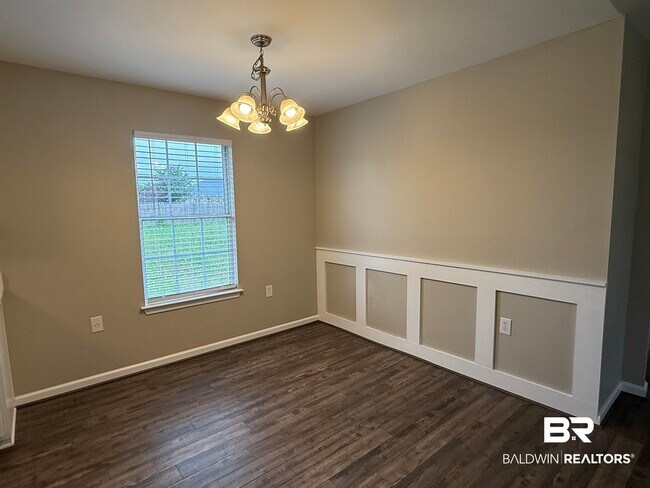 Building Photo - 14287 Lexington Dr