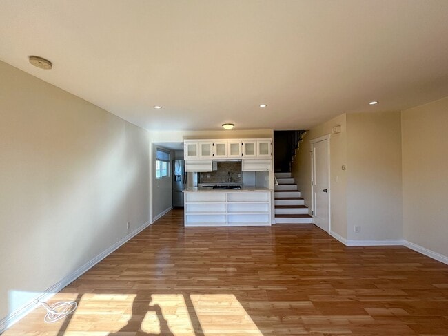 Interior Photo - 311 W Palm Ave