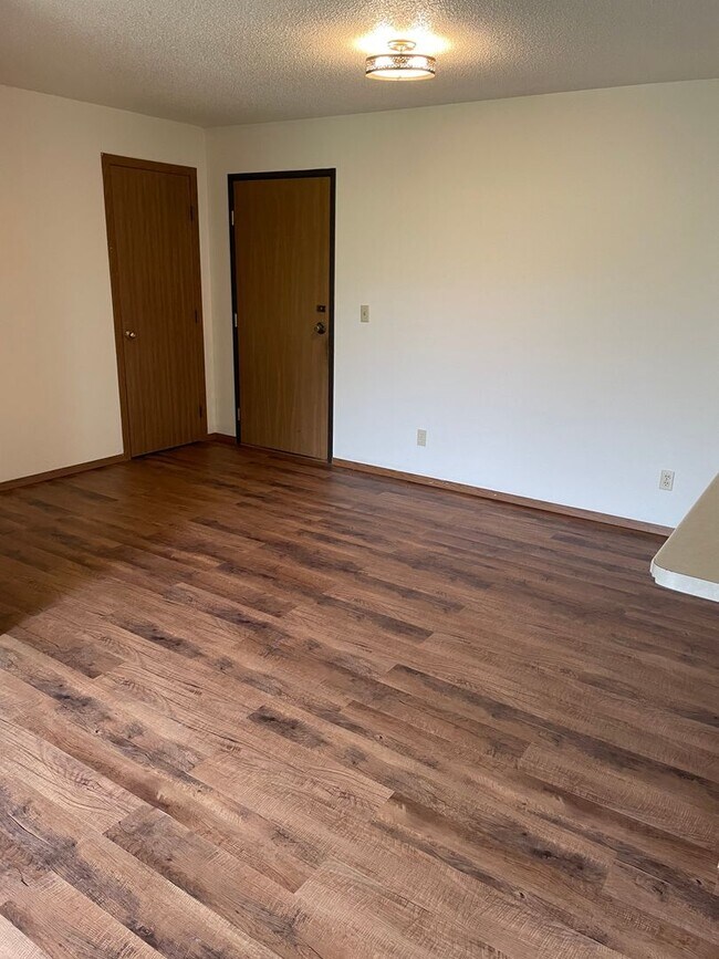 Building Photo - First month FREE ($1290 value) Four Bedroom