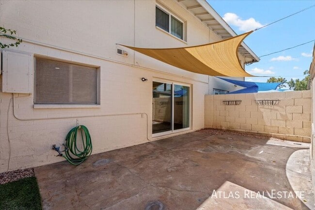 Building Photo - 3807 S Mill Ave