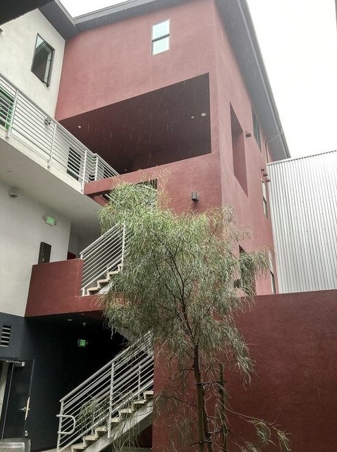 Building Photo - 6619 Linda Vista Rd