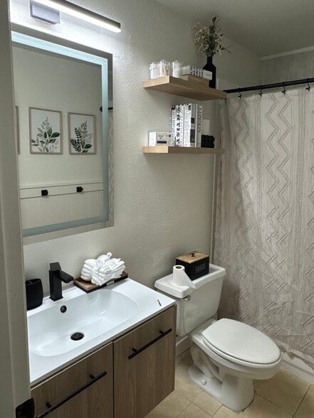 Building Photo - 92-1200-1200 Palahia St