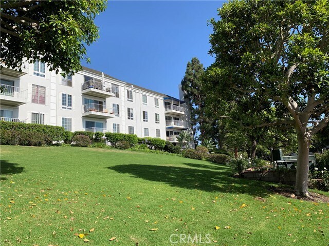 Building Photo - 102 Scholz Plaza