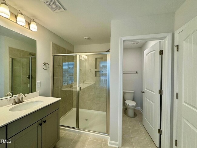 Building Photo - 209 Hickory Plns Rd