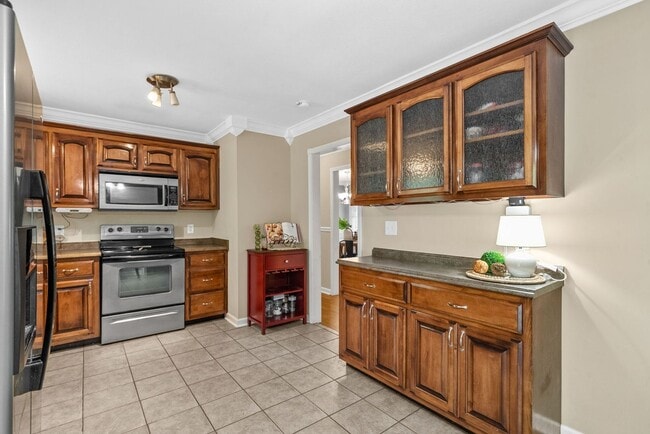 Building Photo - 114 Hickory Hill Dr