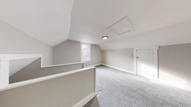 Building Photo - Old Brooklyn Area - 3 Bedroom Single Famil...
