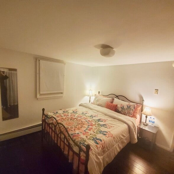 Building Photo - 1021 Cherry St