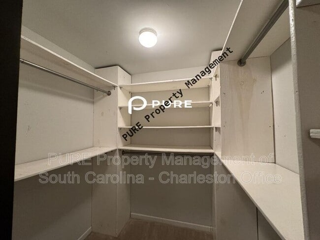 Building Photo - 154 Hickory Ridge Way