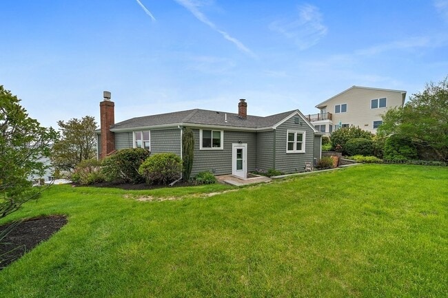 Building Photo - 114 Great Hill Dr