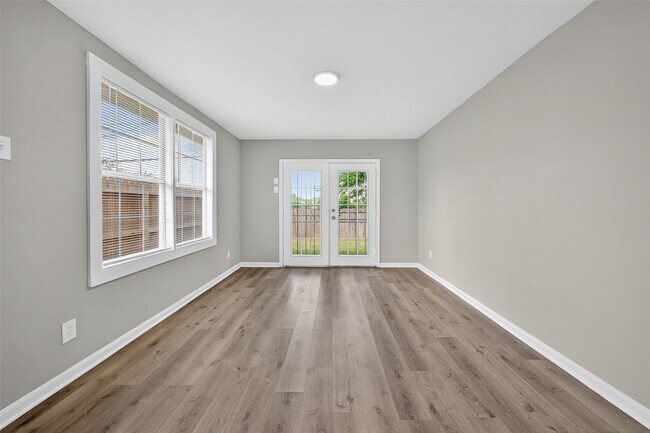 Building Photo - 5243 Wickview Ln