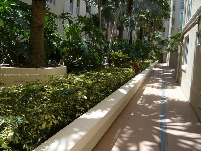 Building Photo - 7280 SW 89th St