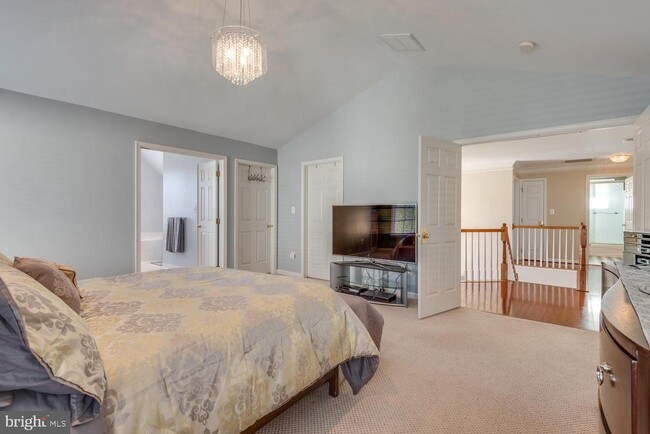 Building Photo - 10857 Hunter Gate Way