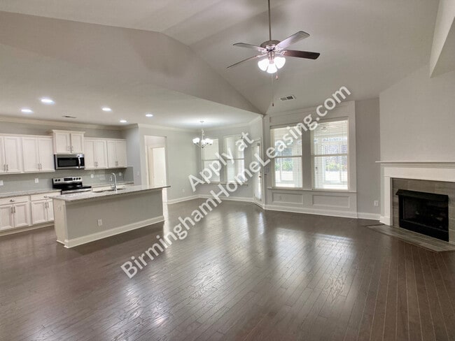 Building Photo - 4028 Laura Ln