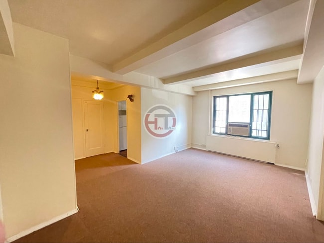 Building Photo - 1595 Metropolitan Ave