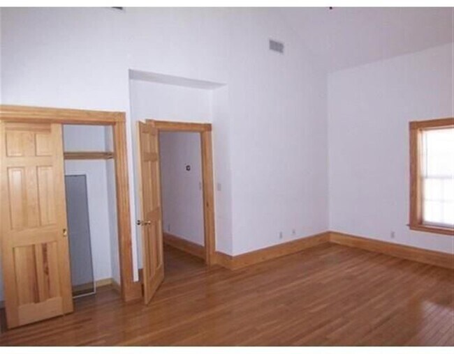 Building Photo - 267 Broadway