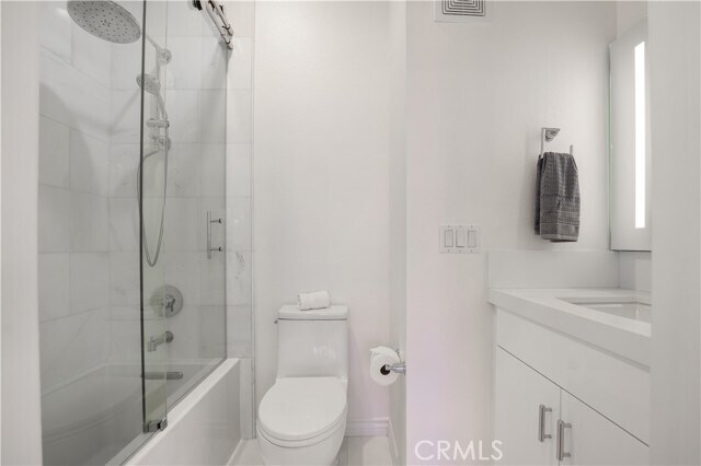 Building Photo - 30902 Club House Dr