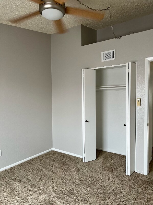 Building Photo - 2194 N Pantano Rd