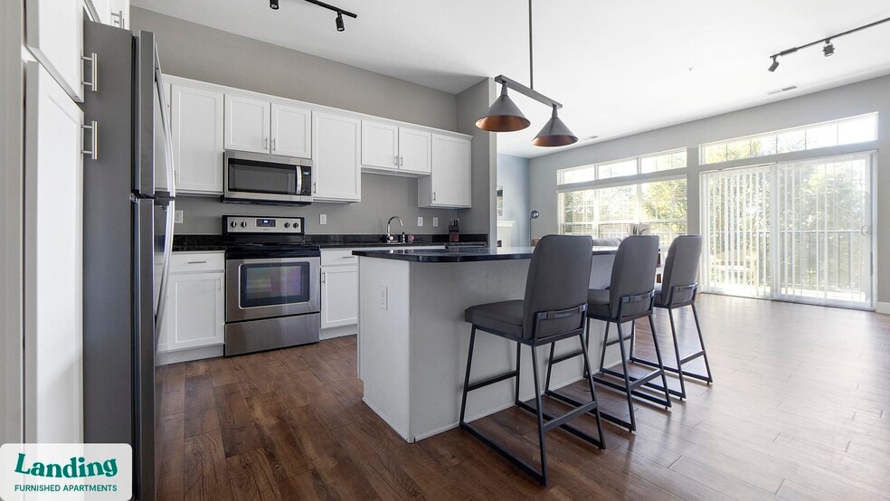 Building Photo - 41 E 9th Ave