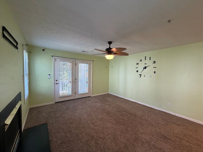 Building Photo - 341 Waterdown Dr