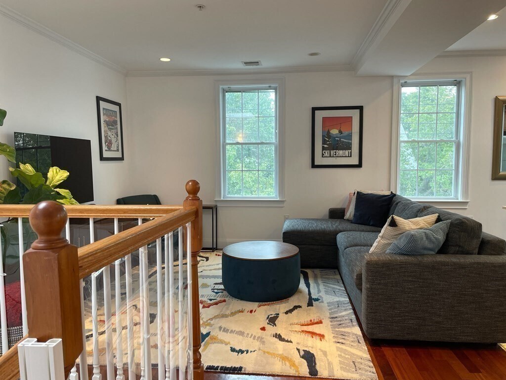 Building Photo - 93 Sciarappa St