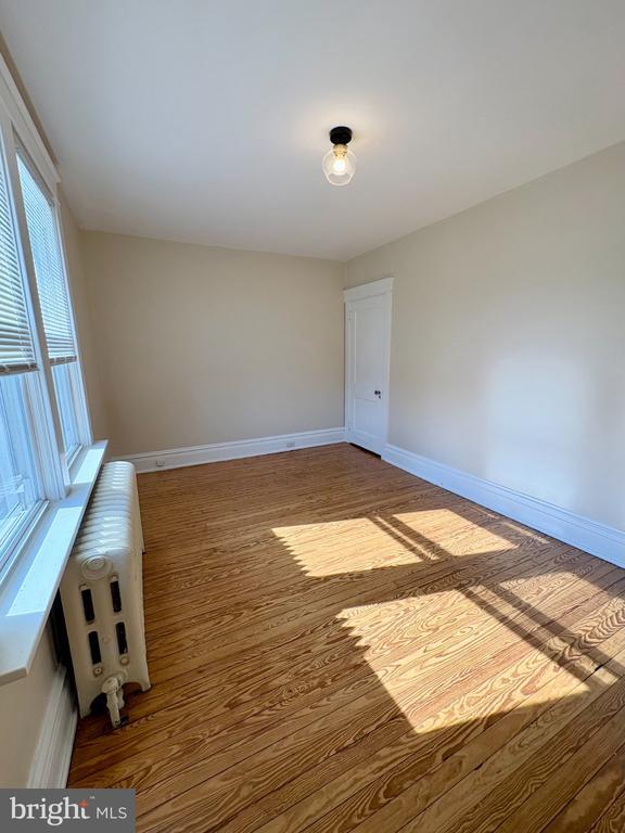 Building Photo - 616 N Front St